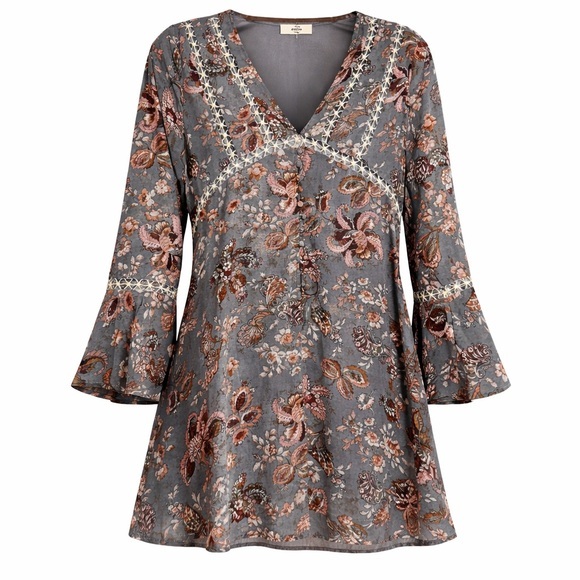 entro Dresses & Skirts - Entro Boho Floral Dress Size S NWT Bell Sleeve V Neck Crochet Trim